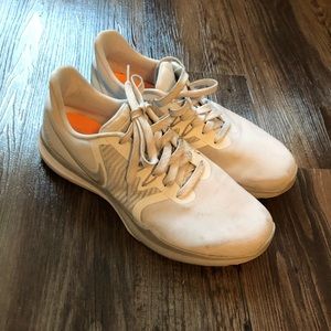 White Nike Tennis Shoes 8.5m-Sold
